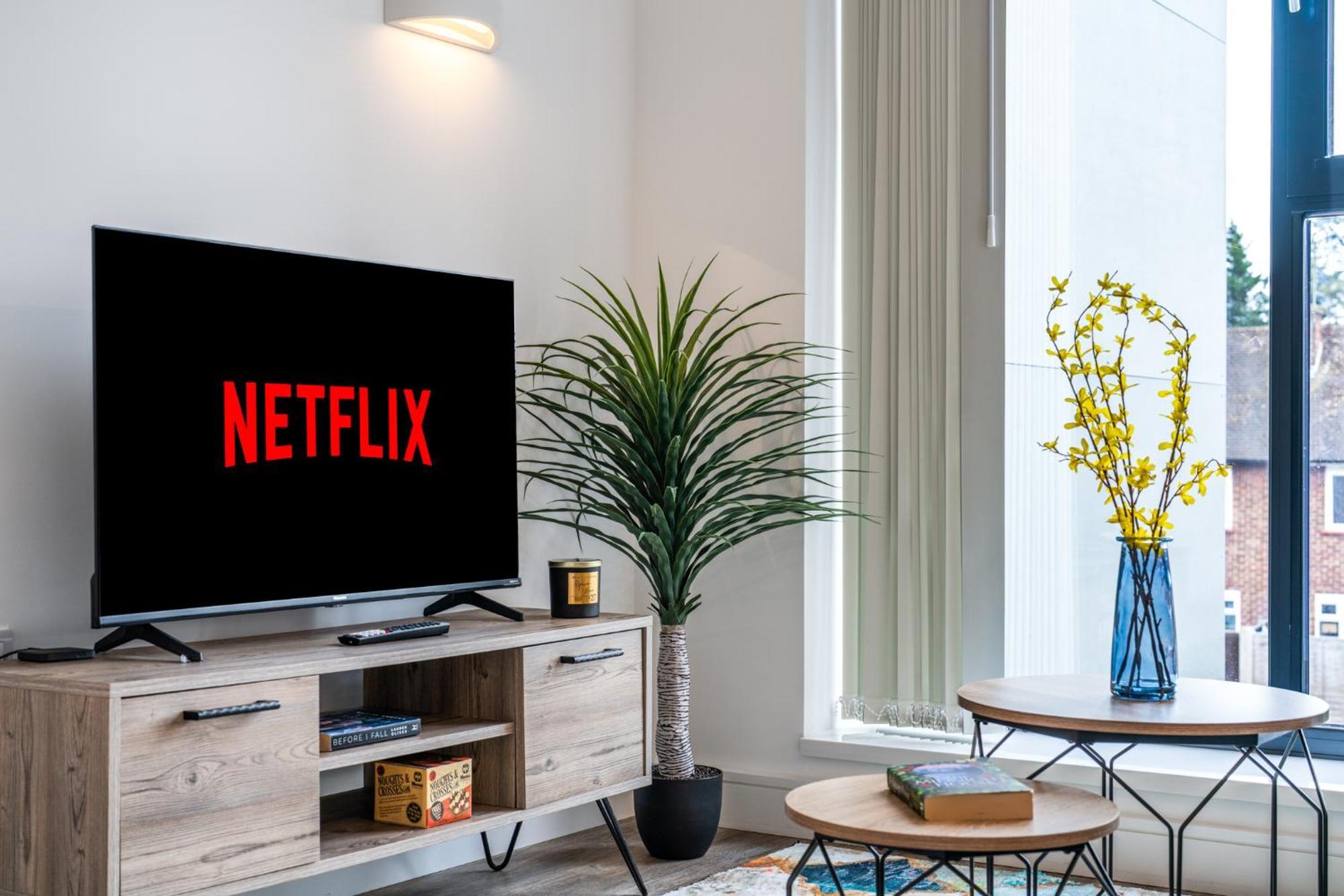 Potters Bar - Free Parking - Private Bathroom - Netflix - 4 Mins Walk To Station - 20 Mins Direct Trains To London ภายนอก รูปภาพ